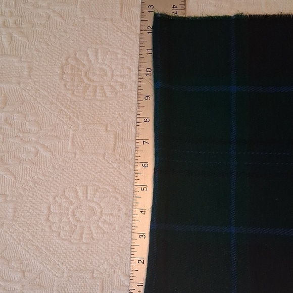 🧣Super Soft Plaid Wool Scarf 🧣 in Green and Blue - Picture 5 of 8